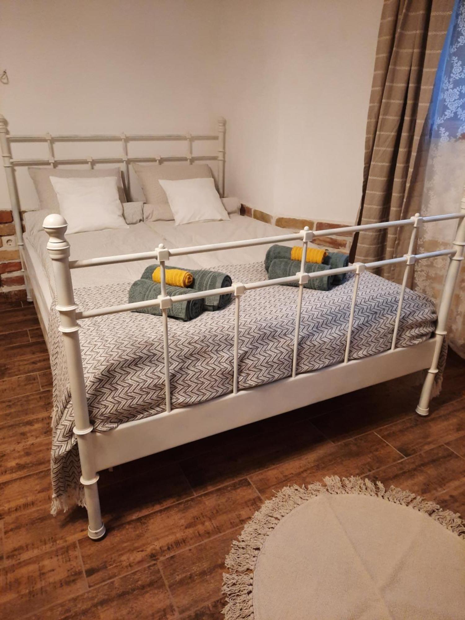 Kuria Apartman Budapest With Free Parking Extérieur photo