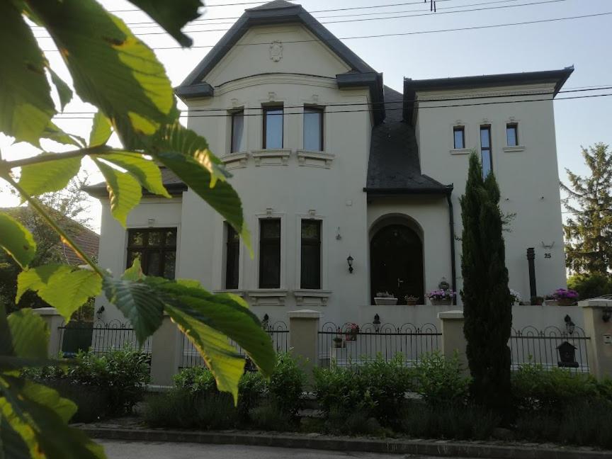 Kuria Apartman Budapest With Free Parking Extérieur photo