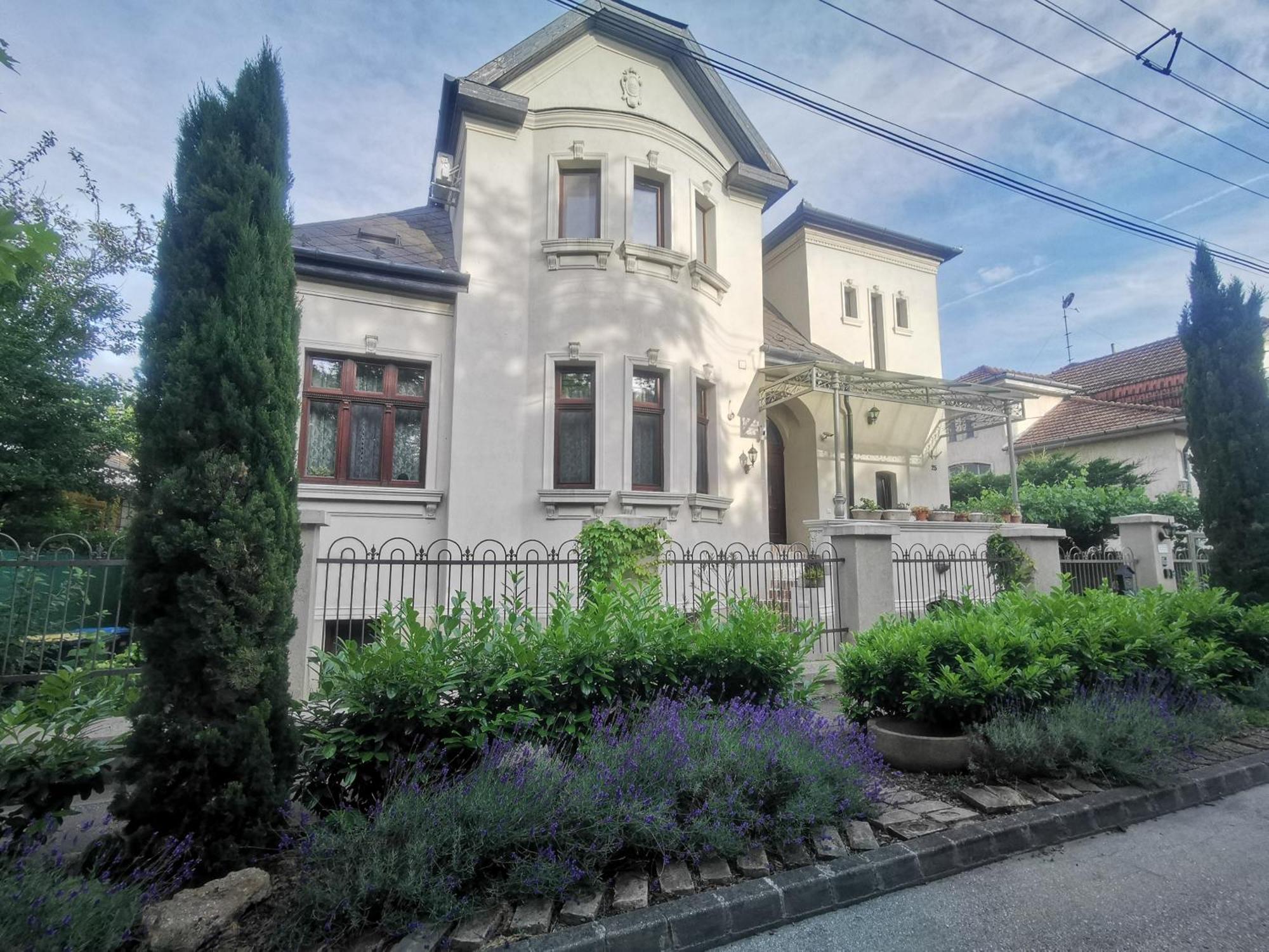 Kuria Apartman Budapest With Free Parking Extérieur photo