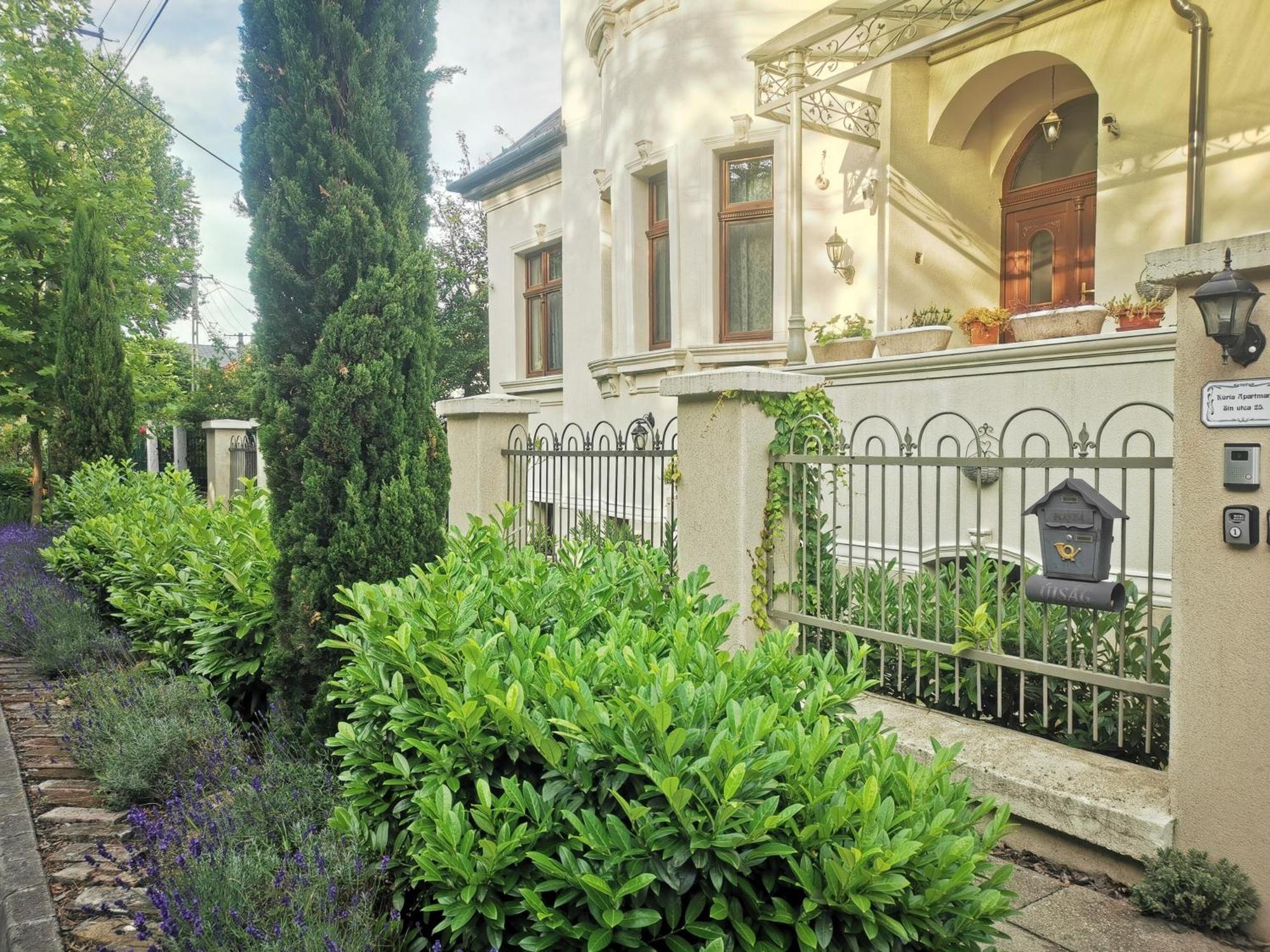 Kuria Apartman Budapest With Free Parking Extérieur photo